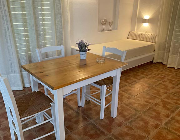 Εσωτερικό των superior studios στα Rodia studios στην Πάρο